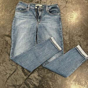 Levi’s 721 High Rise Skinny Jeans Size 30